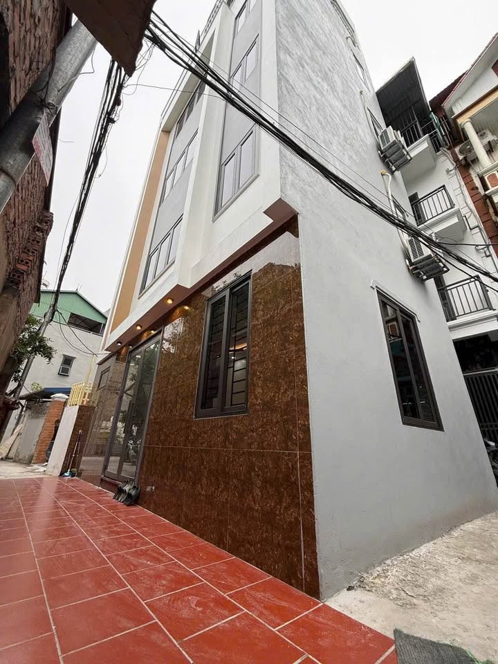 Nhà Lô Góc Thạch Bàn 31m² - Full Nội Thất Cao Cấp, Giá 6.5 Tỷ