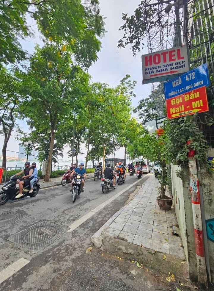 Bán nhà Lạc Long Quân 54m² - Sổ đỏ chính chủ, gần Hồ Tây