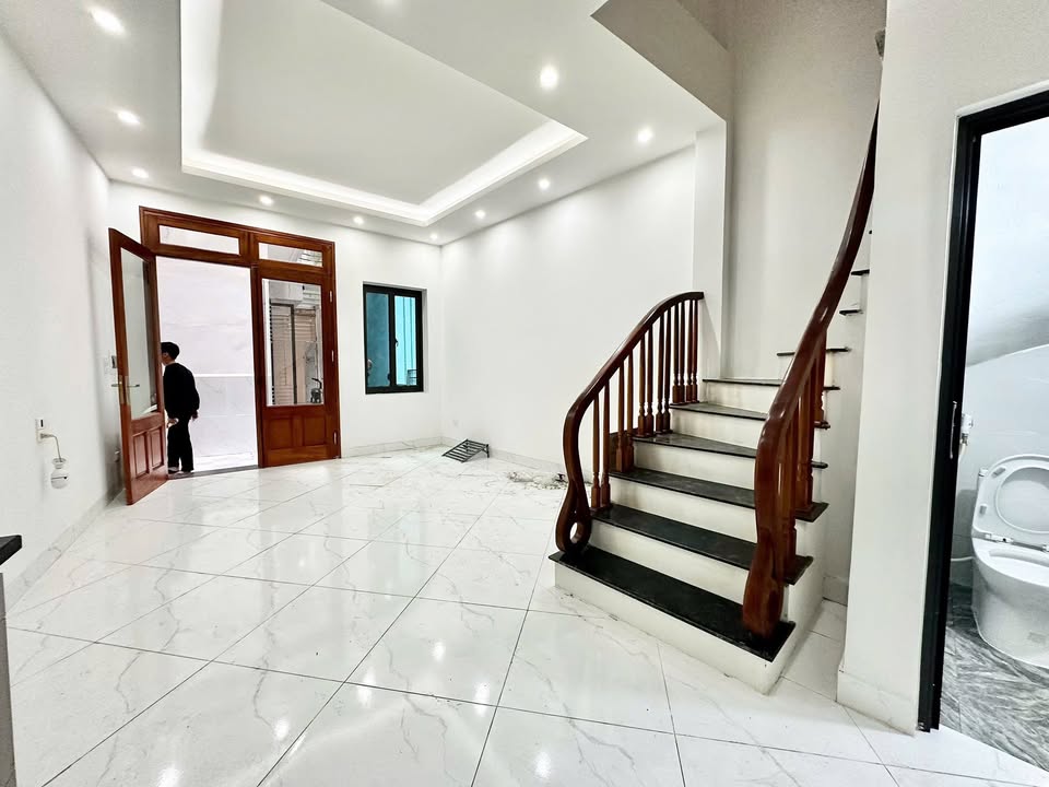 Nhà 5 tầng full nội thất, Cầu Diễn 33m² - Sẵn ở ngay