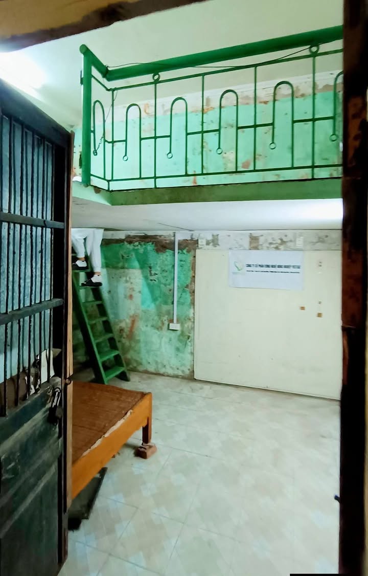 Bán gấp Nhà tập thể 15m² 1 tỷ, Sổ đỏ chính chủ tại Long Biên