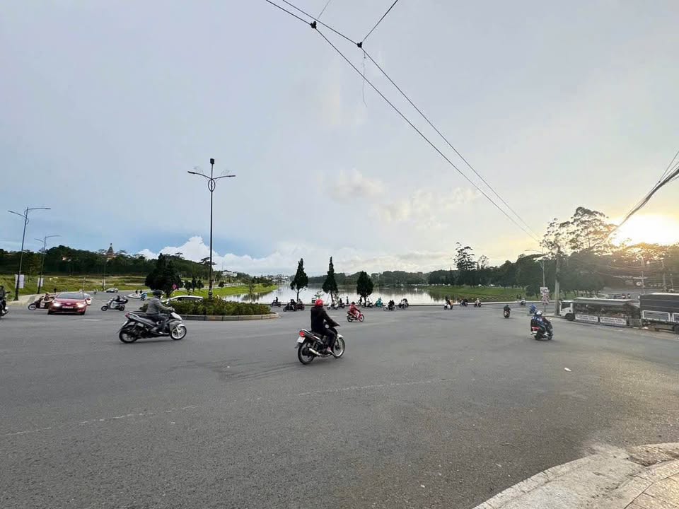 Đất Mặt Tiền Yesin Đà Lạt 130m² Sổ Hồng Riêng - Cách Bờ Hồ 5 Phút