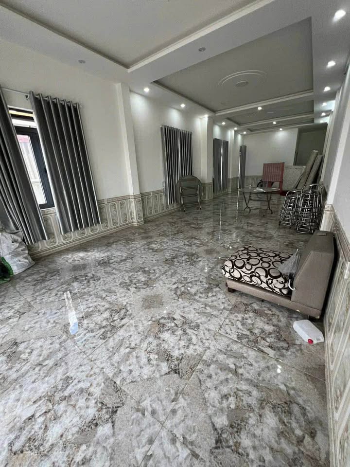 Mặt bằng kinh doanh 180m² đường Lê Văn Tám, Bảo Lâm - Giá 17 triệu