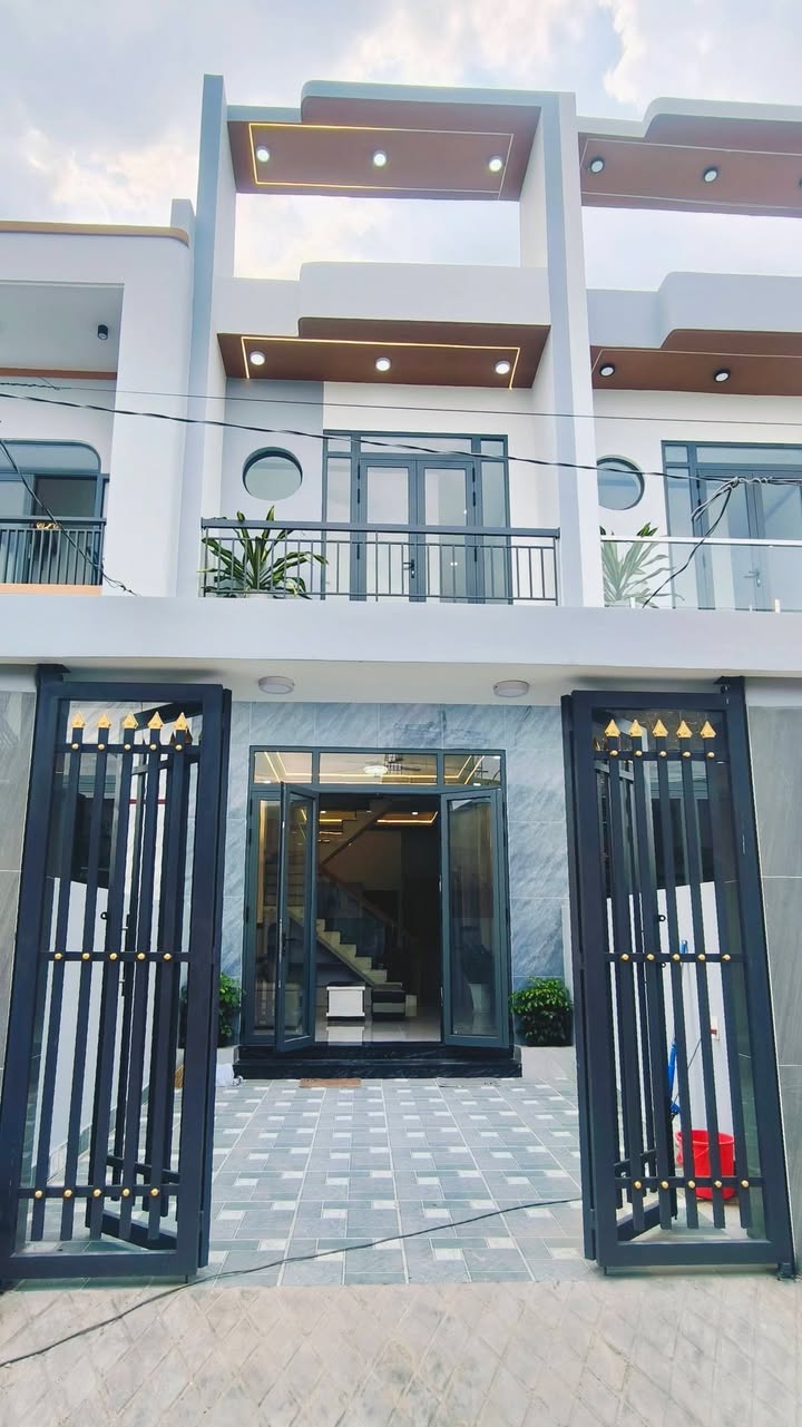 Nhà Sổ Riêng Thuận Giao 72m² - 3PN, Ô tô vào nhà - Giá 2.79 Tỷ