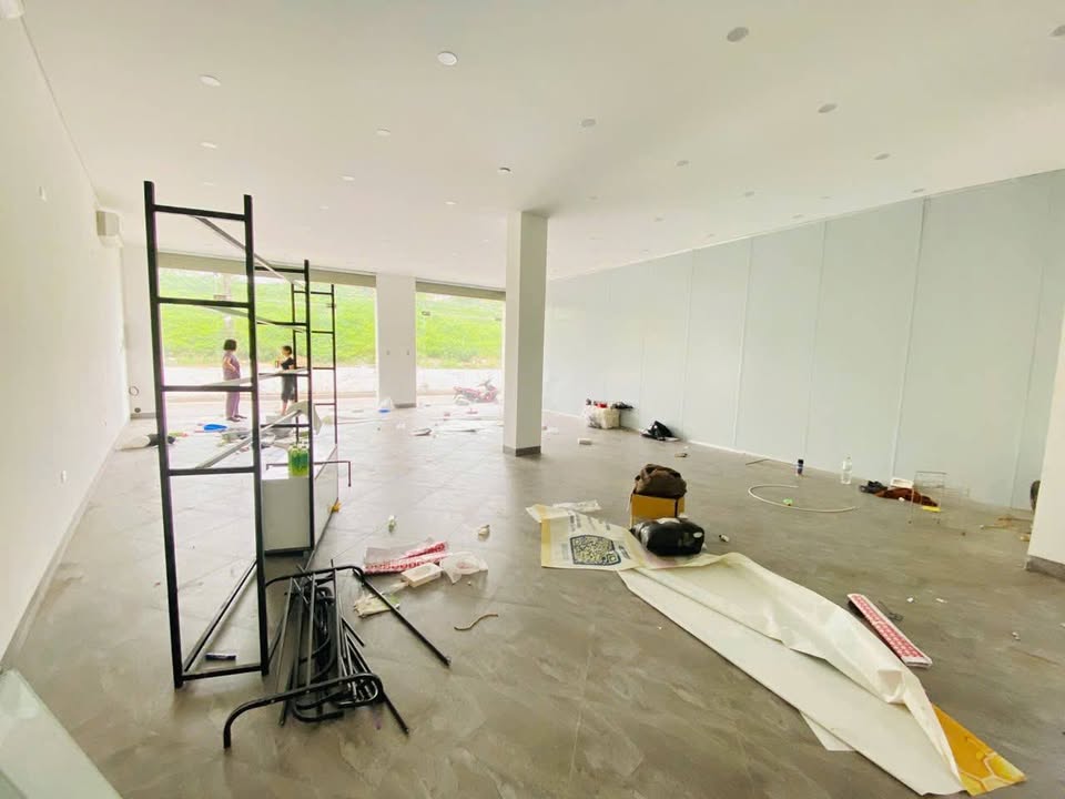 Cho thuê mặt bằng 110m² mặt phố Bát Khối, Long Biên - Kinh doanh đắc lợi