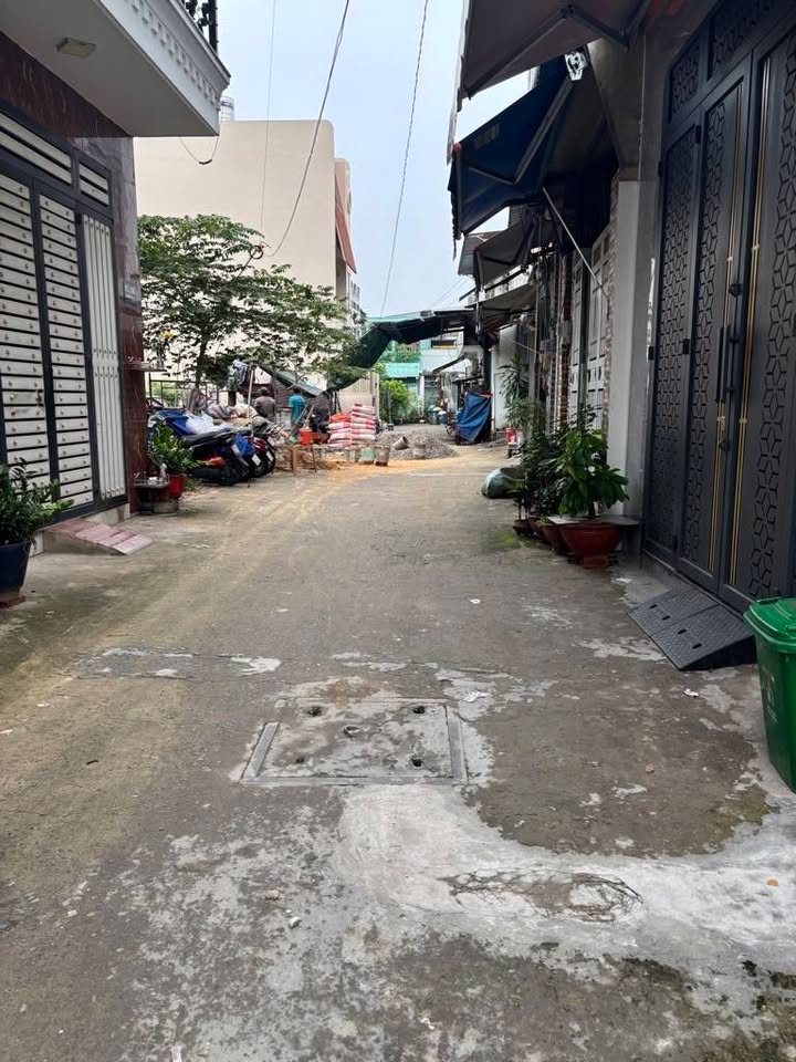 Nhà Hẻm Xe Tải 70m² 5 Tầng - 4PN, Ngay Hương Lộ 2, Bình Tân - 6.99 Tỷ