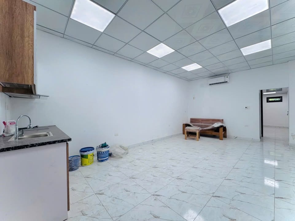 Cho thuê nhà nguyên căn 70m² mặt tiền Triều Khúc, Hà Nội - Sẵn Sàng Ở Ngay