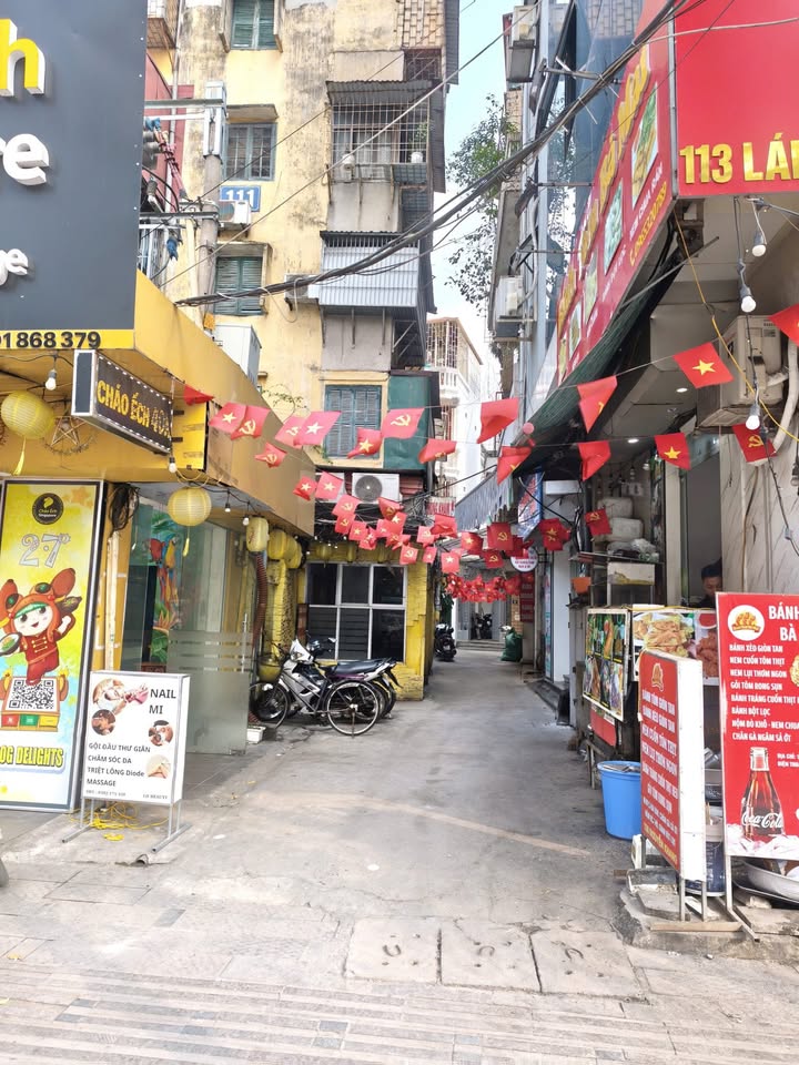 Nhà Nguyên Căn 5 Tầng Đẹp Kinh Ko, Xã Đàn, Đống Đa - 17 Triệu/tháng