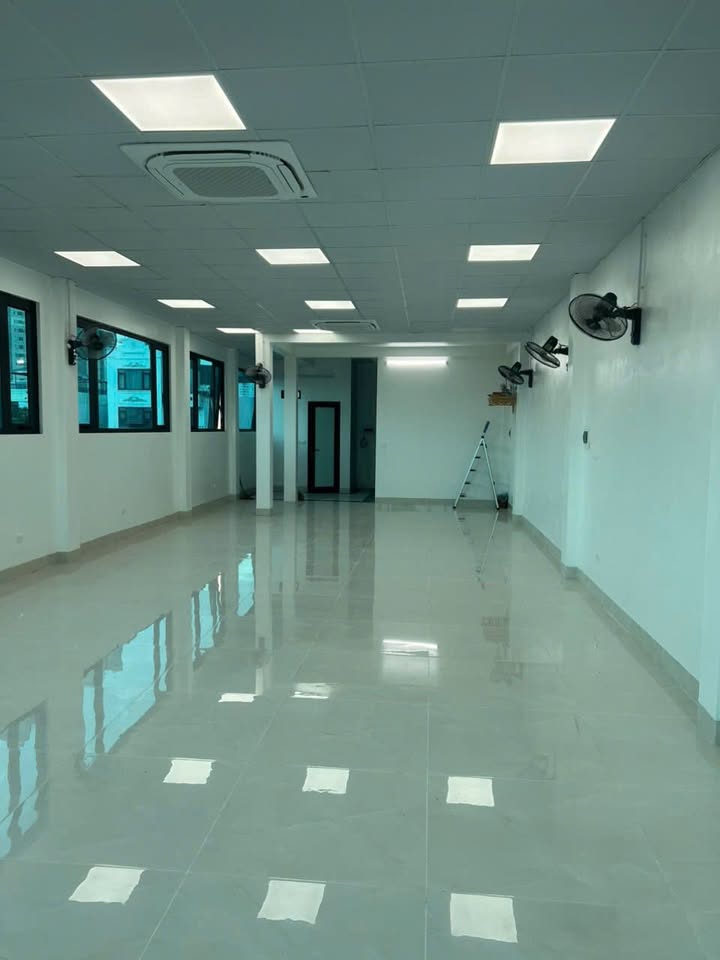 Cho thuê Nhà phố Văn Phú Hà Đông - Lô góc 2 mặt tiền, 690m² KD Đỉnh Cao