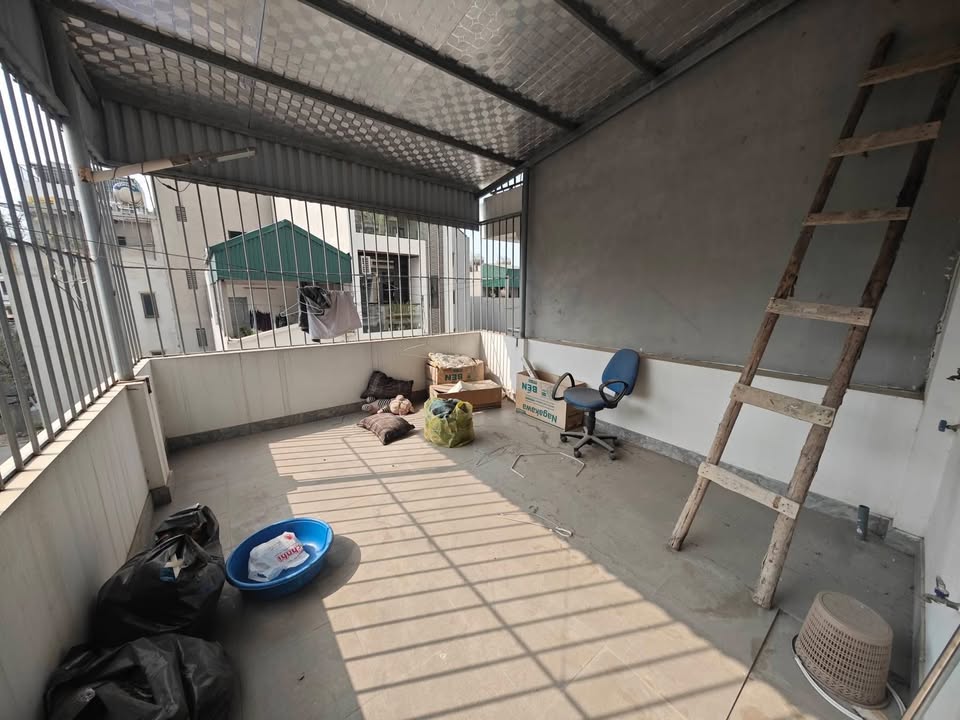 Cho thuê nhà mặt ngõ Lai Xá 13tr - Ô tô đỗ cửa, kinh doanh tốt