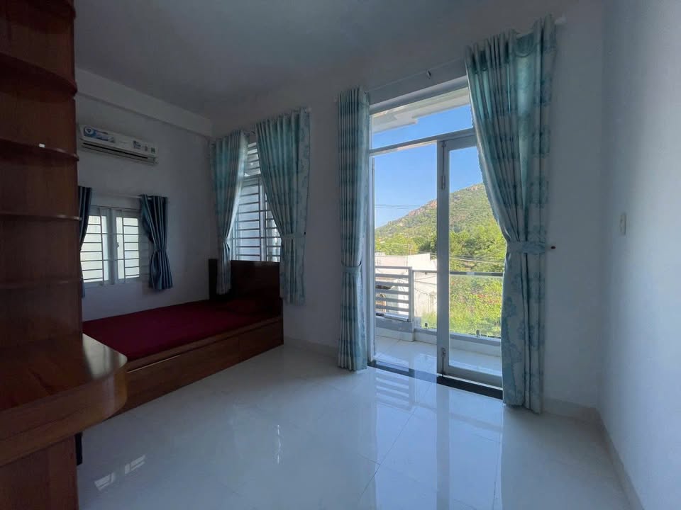 Nhà 200m² 2 Tầng Vĩnh Ngọc, Nha Trang - Có Vườn Rau Sạch, Giá 14 Triệu