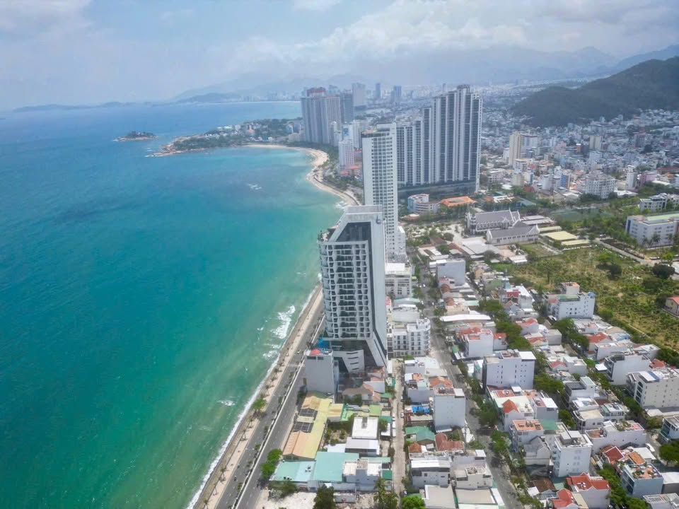 Đất Mặt Tiền 2/4 Nha Trang 1360m² - Sổ Đỏ Full ODT, Giá 85 Tỷ