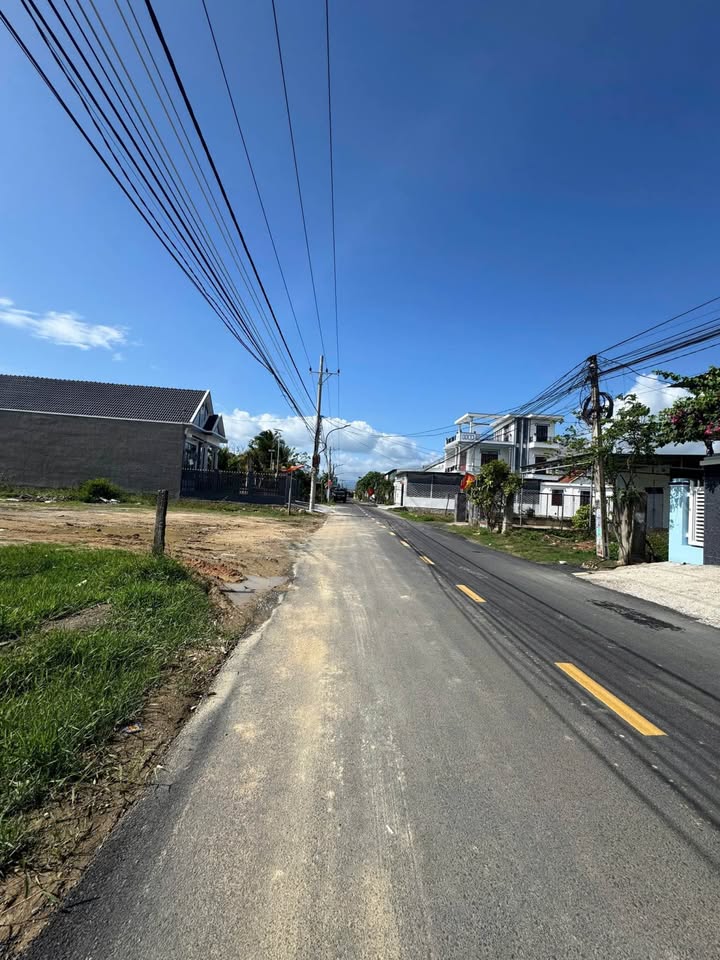 Đất Mặt Tiền Ninh Hòa 235.2m² Thổ Cư 100% - Kinh Doanh Sầm Uất