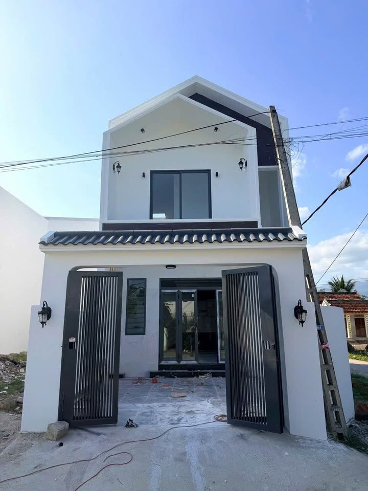 Nhà Góc Kinh Doanh Gò Độ, Khánh Hoà - 88.9m², Giá 2.35 Tỷ