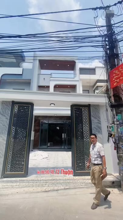 Nhà Sổ Hồng Riêng 130m² Dĩ An - 3PN, Xe Hơi Vào Tận Nhà