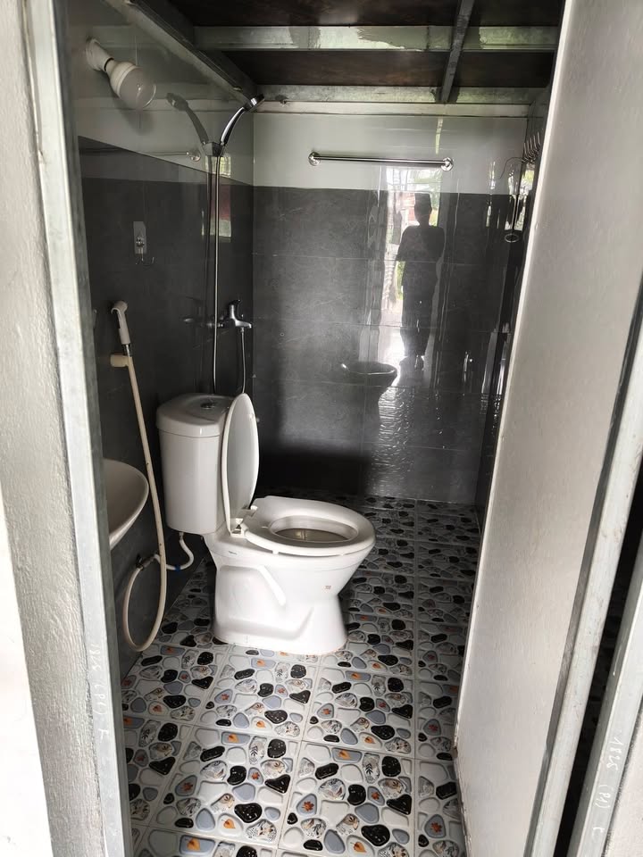 Cho thuê phòng trọ 1.5 triệu/tháng, Đường tránh, P. Quảng Thịnh - Sẵn Sàng Ở Ngay