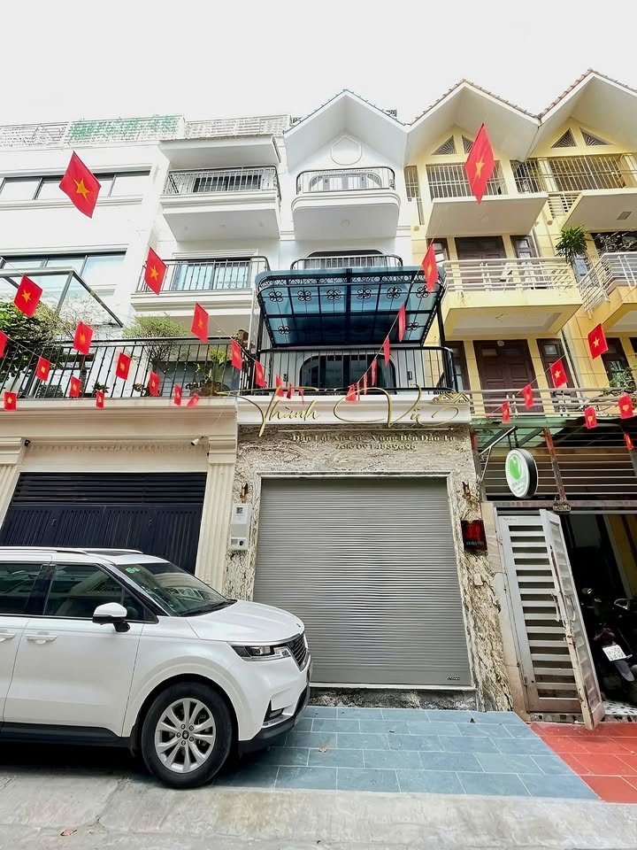 Nhà Mặt Phố KD Nam La Khê, Hà Đông 55m² 6T - 19 Tỷ Sẵn Sổ