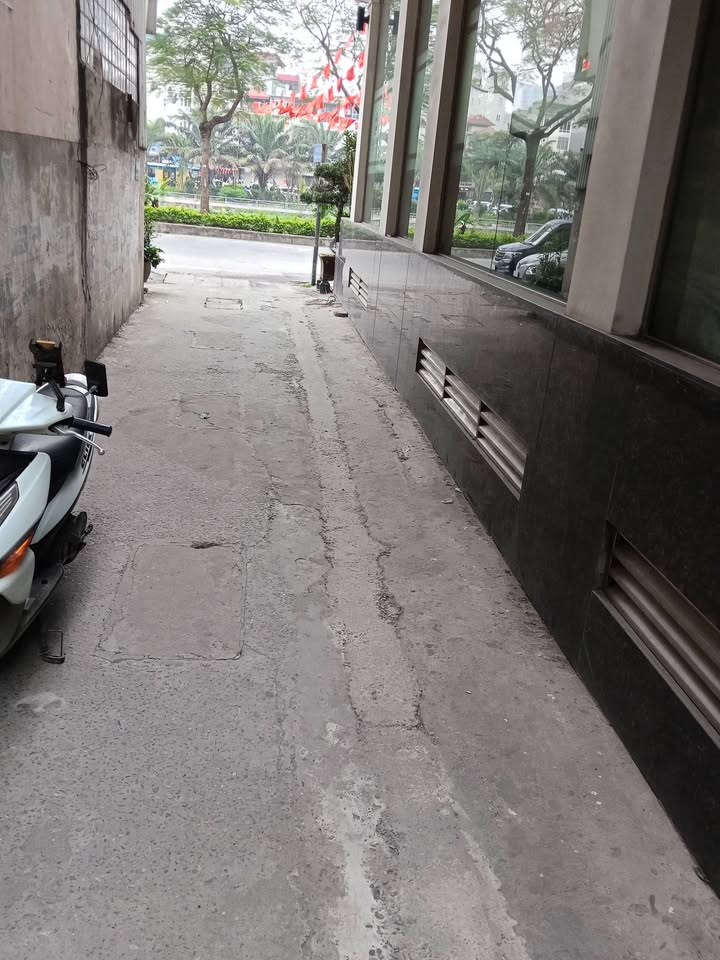 Bán nhà 120m² Nguyễn Ngọc Vũ, Cầu Giấy - Kinh doanh đỉnh cao, 5 tầng, 41.8 tỷ