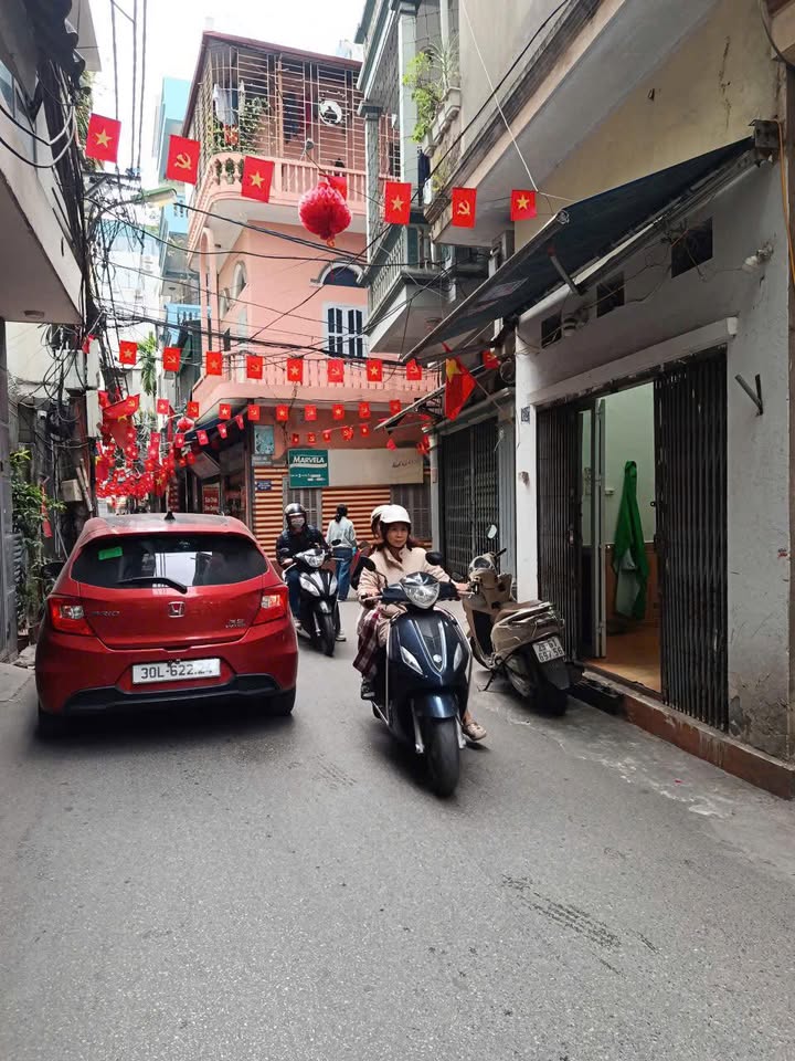 Bán đất tặng nhà Bùi Xương Trạch, Thanh Xuân 49m² - Kinh doanh đỉnh, ngõ thông