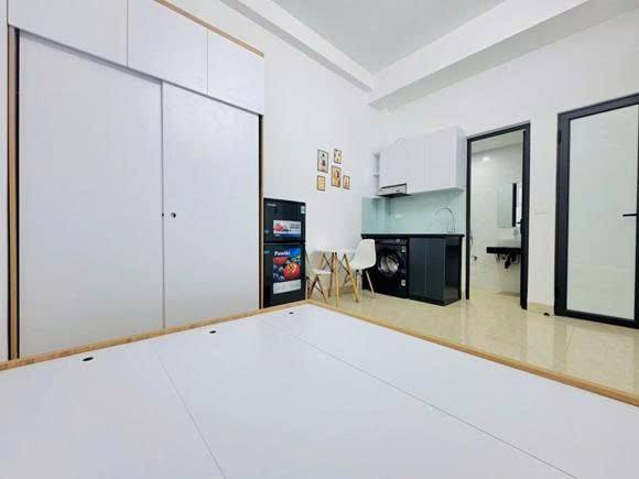 Cho thuê căn hộ 369 Vũ Tông Phan, Thanh Xuân - Đủ nội thất, ban công rộng