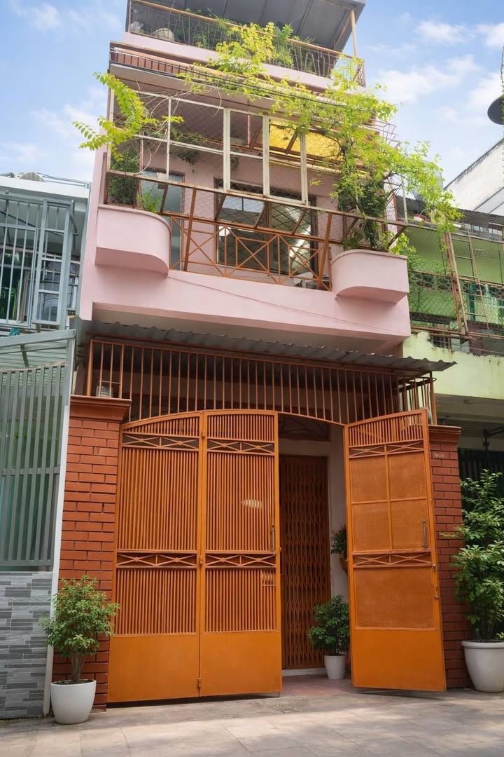 Nhà Hẻm Xe Hơi Hùng Vương, Quận 10 - 65m² Giá 10 Tỷ TL