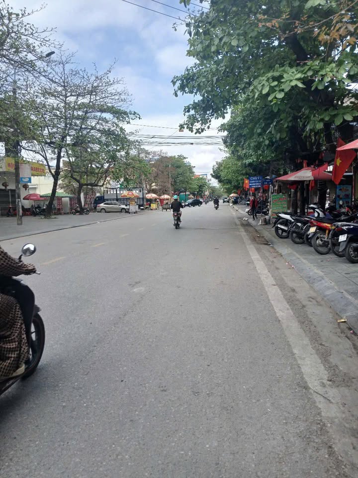 Nhà Mặt Tiền Đường Thái Bình, Nam Định - 60m² Kinh Doanh Sầm Uất