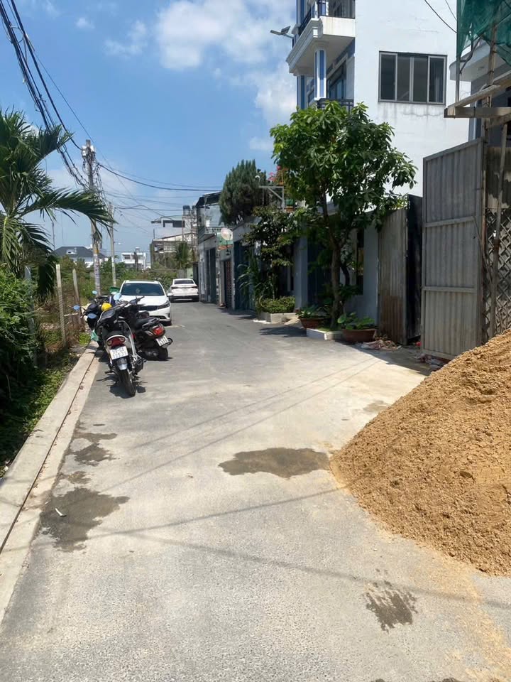 Nhà Mặt Tiền Kinh Doanh Hàng Thơm, Q12 - 67m², 4.89 Tỷ - Sẵn Sàng Ở Ngay!