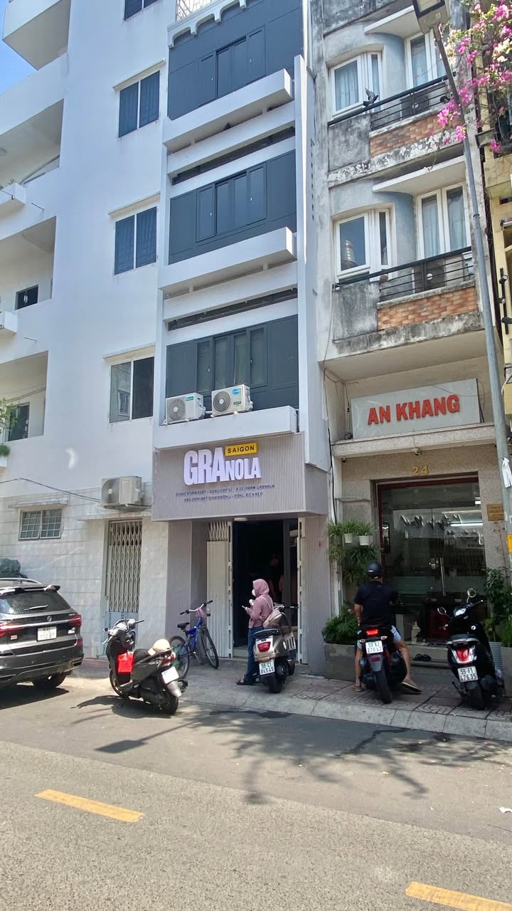 Nhà Mặt Tiền P.3, Quận 3 - Kinh Doanh Sầm Uất, 33 Triệu/Tháng