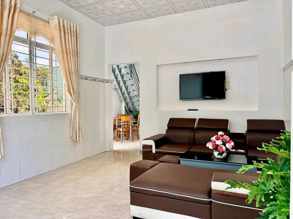 Nhà 1 Trệt 1 Lầu 136m² Thổ Cư, Gần Đại Lộ Đồng Khởi - Giá 1.45 Tỷ