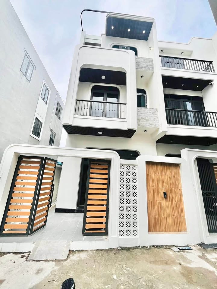 Bán Nhà Lô Góc Đặng Việt Châu, Nam Định - 62.4m² Full Công Năng, Giá 3.28 Tỷ