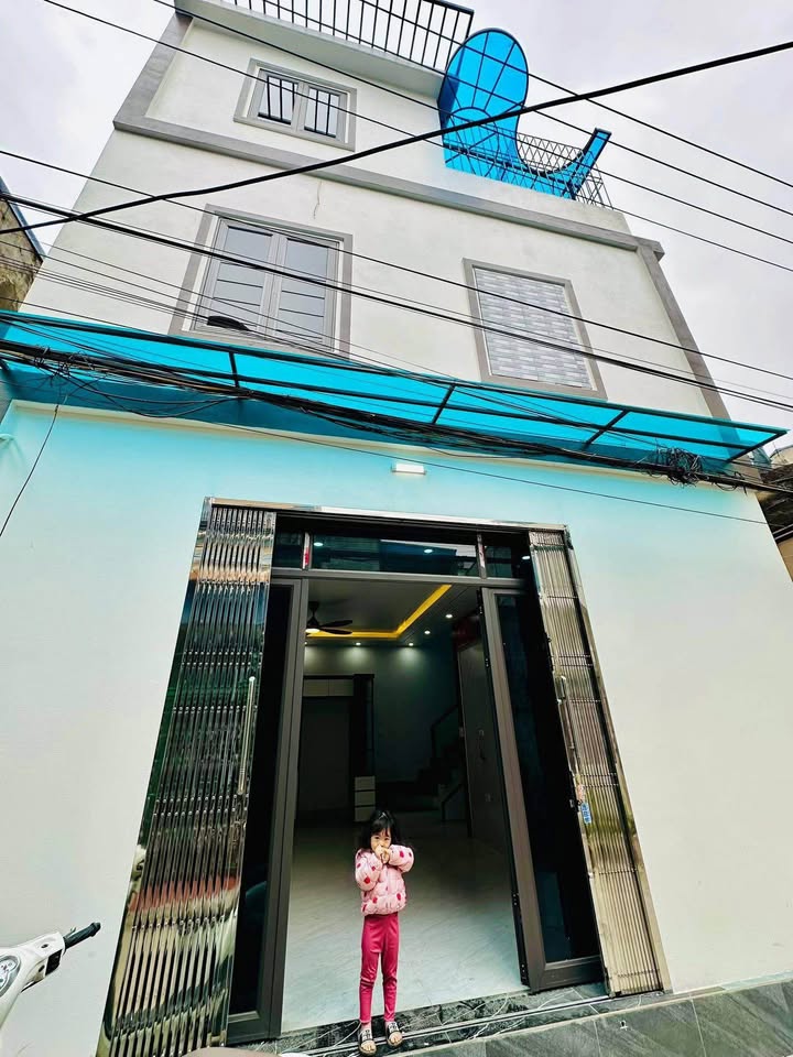 Nhà 3 Tầng Mặt Ngõ Điện Biên, Nam Định - 41m², Hướng Tây, Giá 2.39 Tỷ