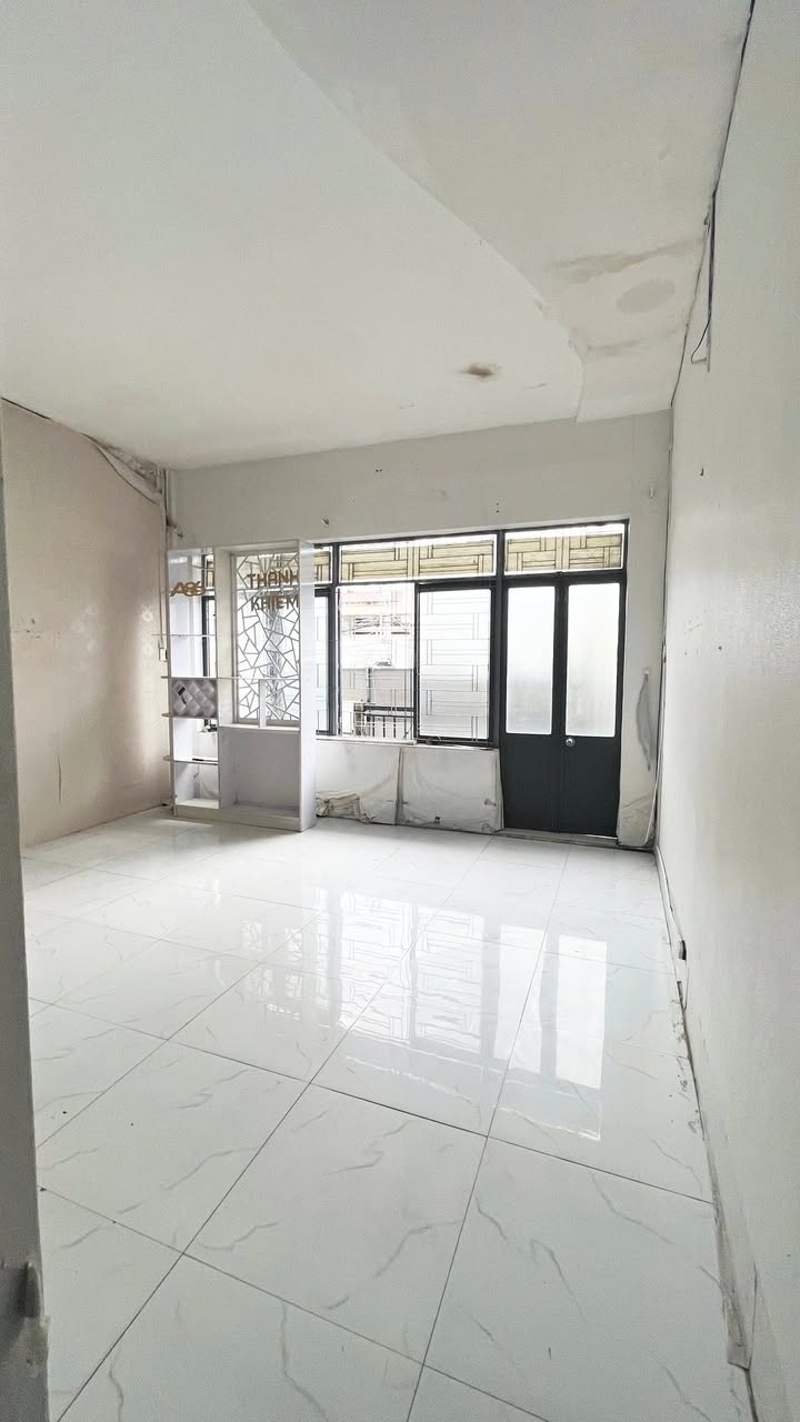 Cho thuê nhà mặt tiền Lê Hồng Phong, Quy Nhơn - 45m² kinh doanh sầm uất