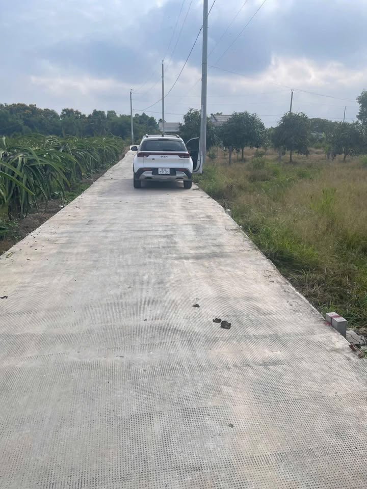 Đất thổ cư Bến Lức 150m² giá 360 triệu - Sổ đỏ sẵn, ô tô tới đất