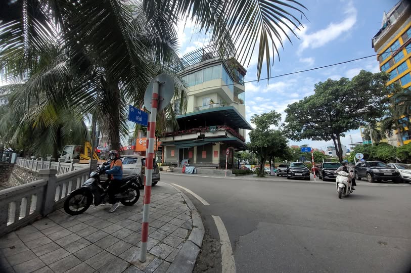 Cho thuê mặt bằng Hồ Tây 160m² - Vị trí góc 2 mặt phố, kinh doanh đỉnh