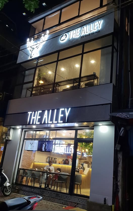 Cho Thuê Mặt Phố Nguyễn Khánh Toàn 275m² (5 Tầng) - Giá 6x Triệu/Tháng