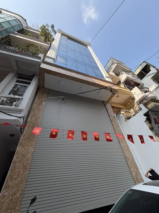 Cho thuê mặt phố Đống Đa 100m² x 2 tầng - Kinh doanh sầm uất