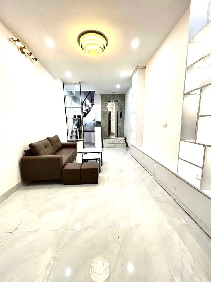 Nhà Phố Ngọc Khánh 35m² - 5 Tầng Thang Máy, Ba Đình - Giá 10 Tỷ