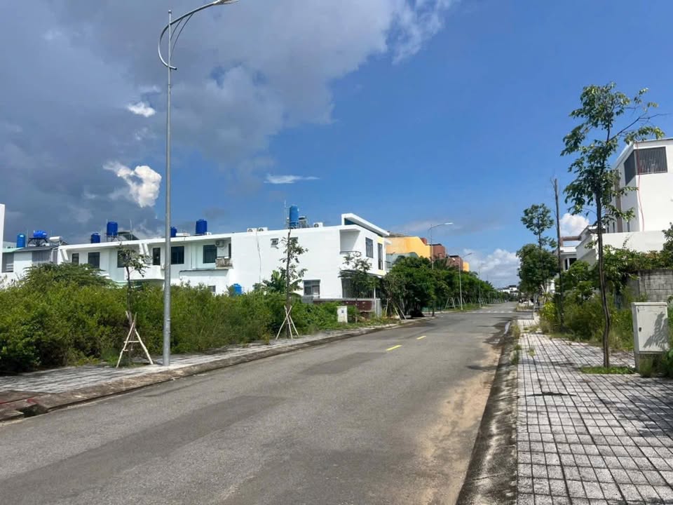 Đất nền KĐT Tây Bắc Rạch Giá 100m² - Sẵn sổ hồng, không vướng cống trụ