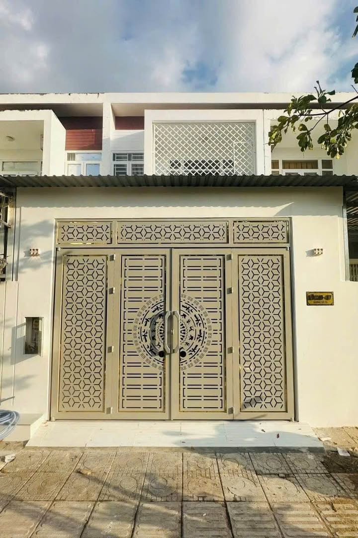 Nhà 100m² Đường số 20 An Giang - Hoàn thiện, Tặng Nội thất