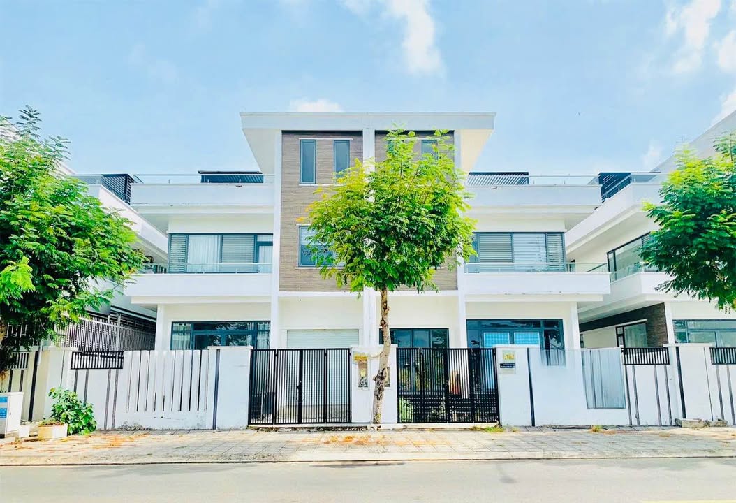 Bán Cặp Biệt Thự View Biển Rạch Giá 195m² - Giá 7 Tỷ/Căn