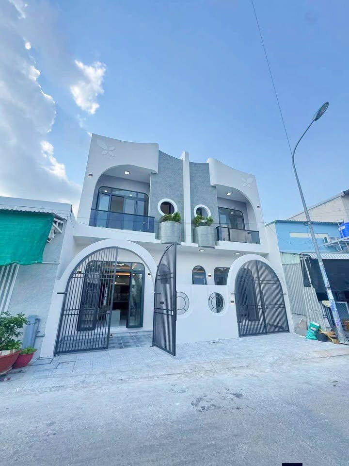 Bán Nhà Mặt Tiền Sương Nguyệt Ánh, Rạch Giá - 2.79 Tỷ/Căn