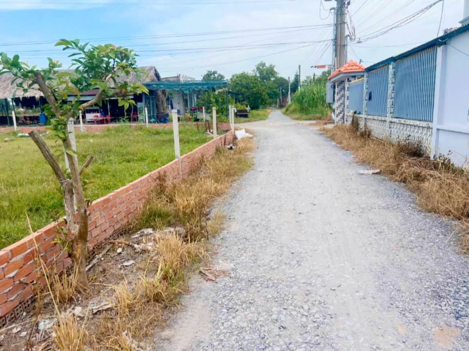 Bán Đất 241m² Sổ Hồng, Ngay Ngã 4 25C Nhơn Trạch - Giá 2.5 Tỷ