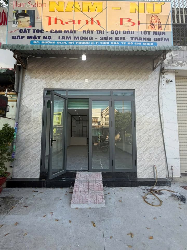 Nhà Mặt Tiền Kinh Doanh DL14, Bến Cát - 150m², 4 Tỷ Hướng Đông