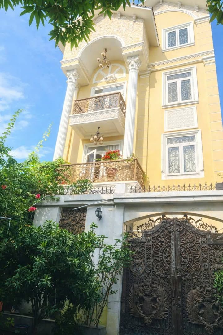 Cho thuê Biệt thự Phước Long A, TP. Thủ Đức - 160m², 6PN, Hồ bơi, Giá 30 Triệu