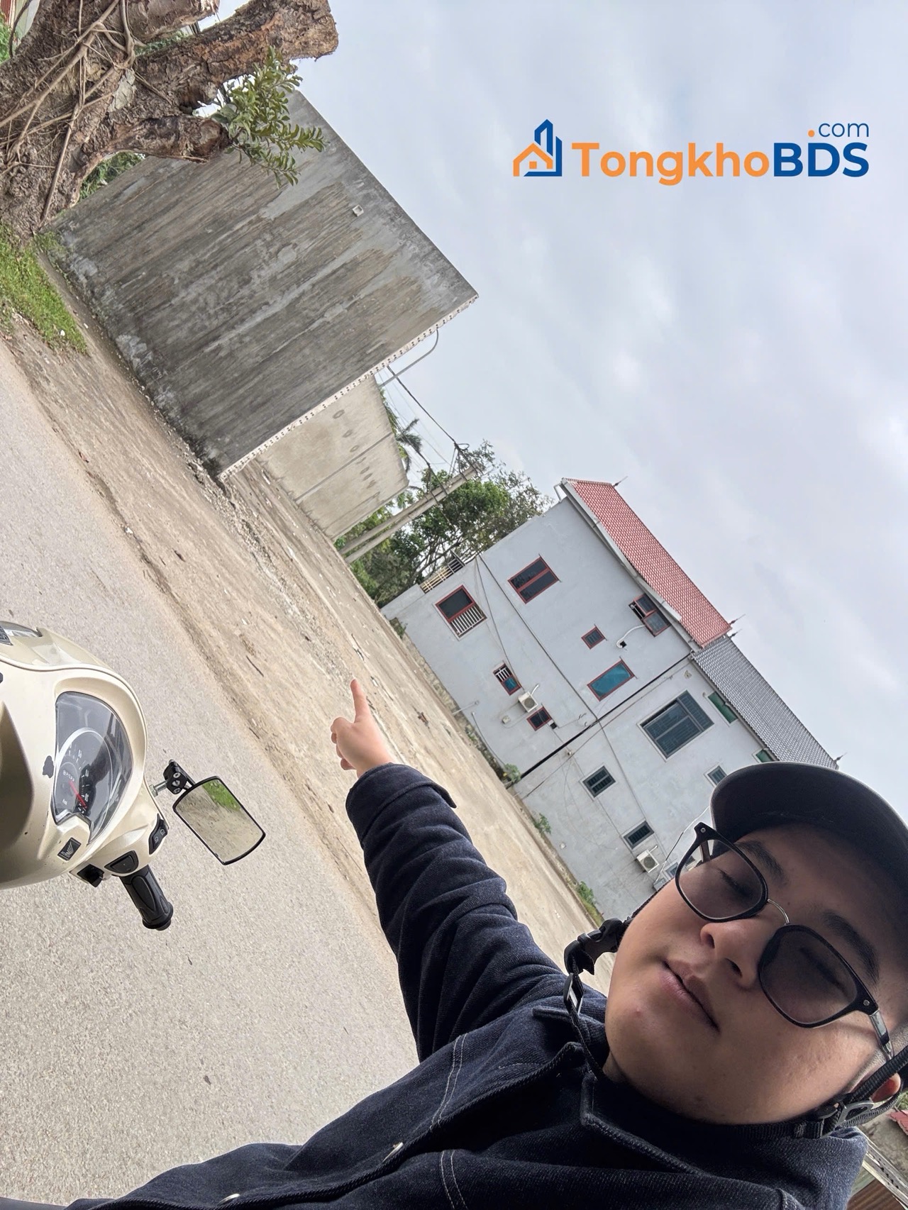 🆘Ban Mặt đường Nguyễn Xuân Linh Phường Đông Vĩnh (cũ)👉Vị trí: giao nhau ngã 4 Hoàng Trung Thông vào Euro window. 👉Diệntích 93m2. đường rộng 15m