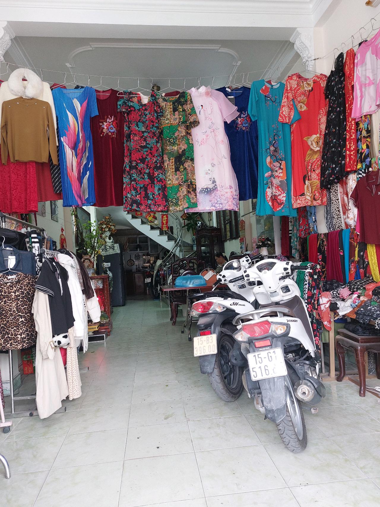 Bán nhà mặt đường Miếu Hai Xã  giá chỉ 9,5 tỷ8.35m 