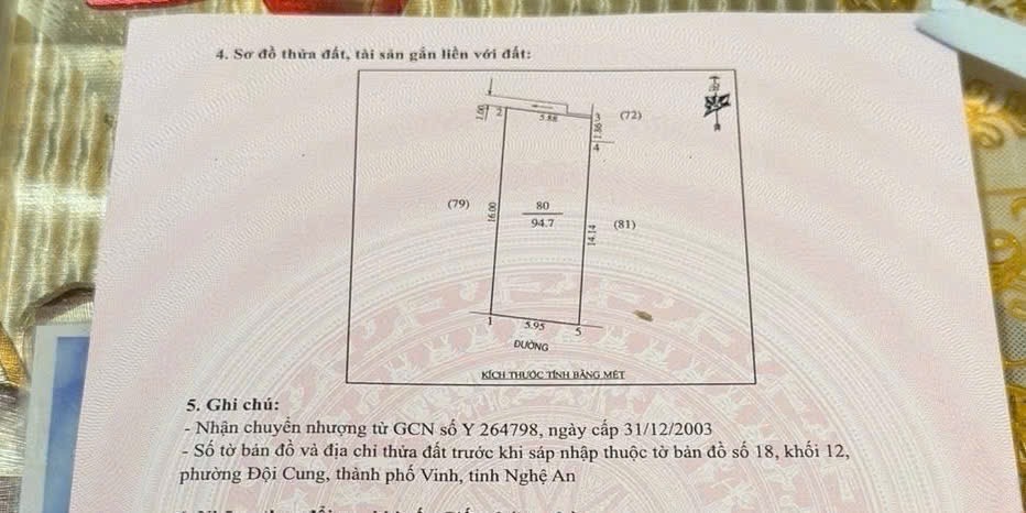 Bán đất có nhà c4 , ngõ đường Trần Hưng đạo Diện tích: 94.7m2Mặt đường : 5.5 m Vị trí đẹp trung tâm thành phố , cách đường Trần Hưng đạo tầm 30m Lh