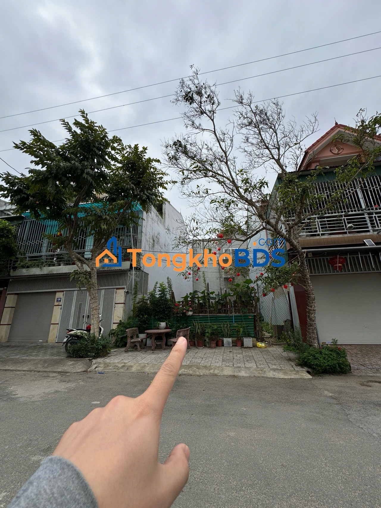 Đất đẹp thuộc Tecco Nghi phú - cách đường Phạm đình toái 150m Vị trí trắc địa trung tâm - gần chợ - bệnh viện - tttm Lotter . Diện tích 119m2 mặt tiền 7m