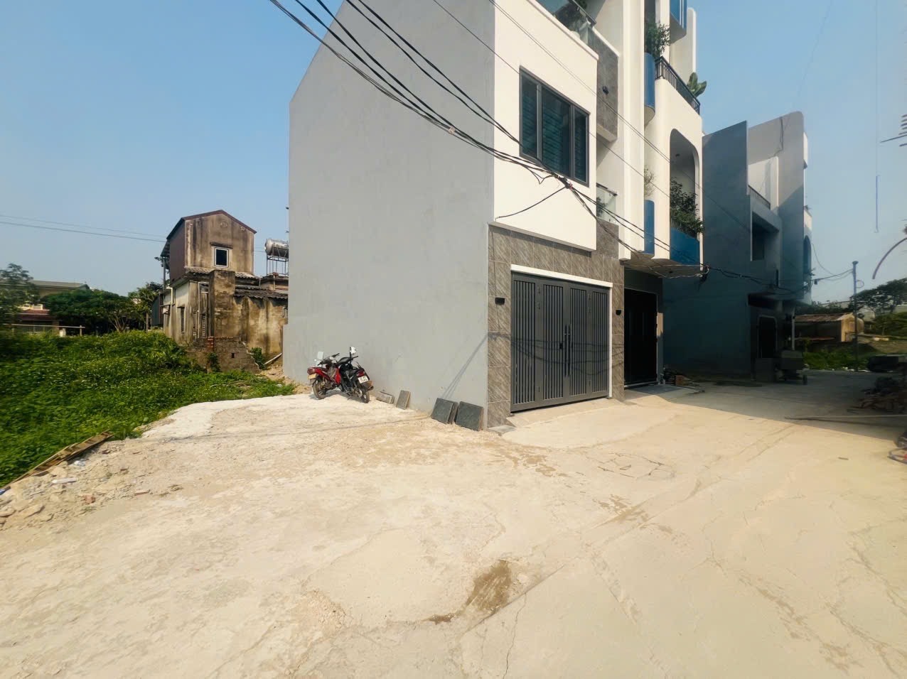 SIÊU PHẨM XÂY NHÀ CỰC ĐẸP LỐI 2 LÊ QUÝ ĐÔN - KHỐI MỸ THƯỢNG - HƯNG LỘC - Diện tích 87m2 mặt tiền 6,5m - Đường 6m dân cư đẹp xây nhà đông vui ,gần chợ cọi , gần các tiện ích khu trung tâm xây nhà quá đẹp  Hướng Tây Bắc