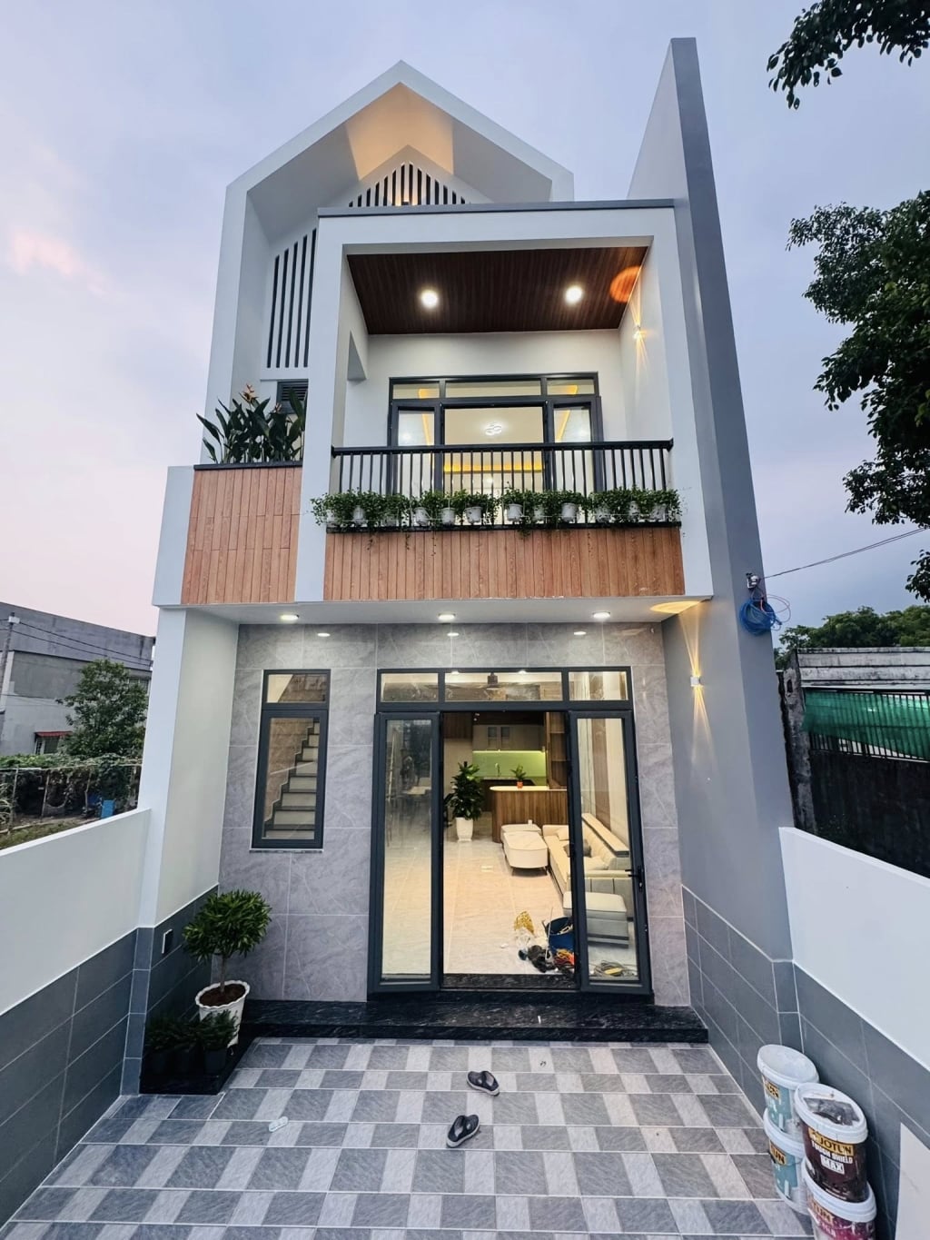 Nhà Phố Mới Xây 4x30m, Sổ Hồng Riêng Tại Chánh Hiệp, Thủ Dầu Một - Giá 2.2 Tỷ