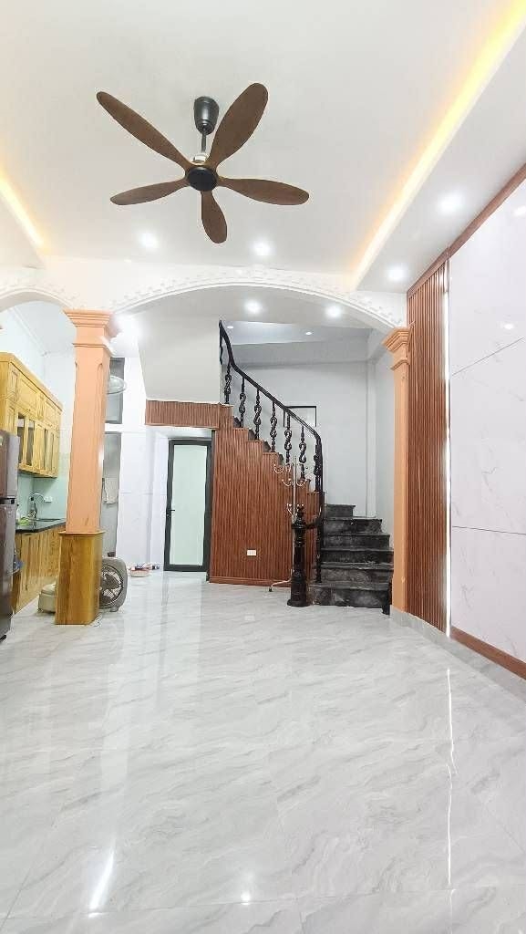 Nhà Phố Văn Hương Đống Đa 45m² 5 Tầng - Ngõ Thông, Sân Rộng, Tặng Nội Thất